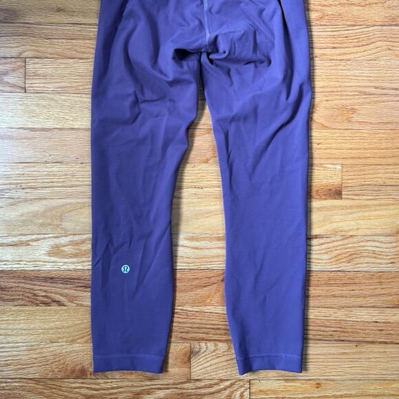 Purple lululemon leggings size 6 with logo on the calf - capri 3/4 length fit - Picture 2 of 7
